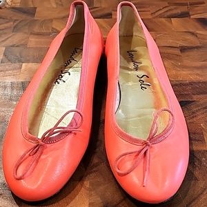 London Sole orange ballet flats Sz. 40